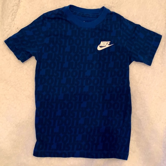 Nike Other - Boys short sleeve Nike tee size Small